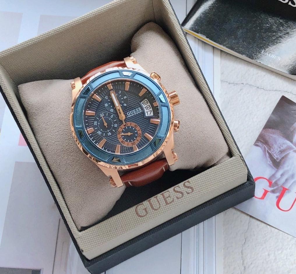 Guess W0673G3
